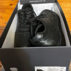 Men’s Rockport, black, classic shoe. Like new, worn once or twice,